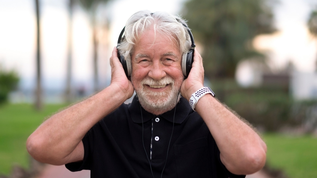 How to cope with news anxiety - Mental Health UK