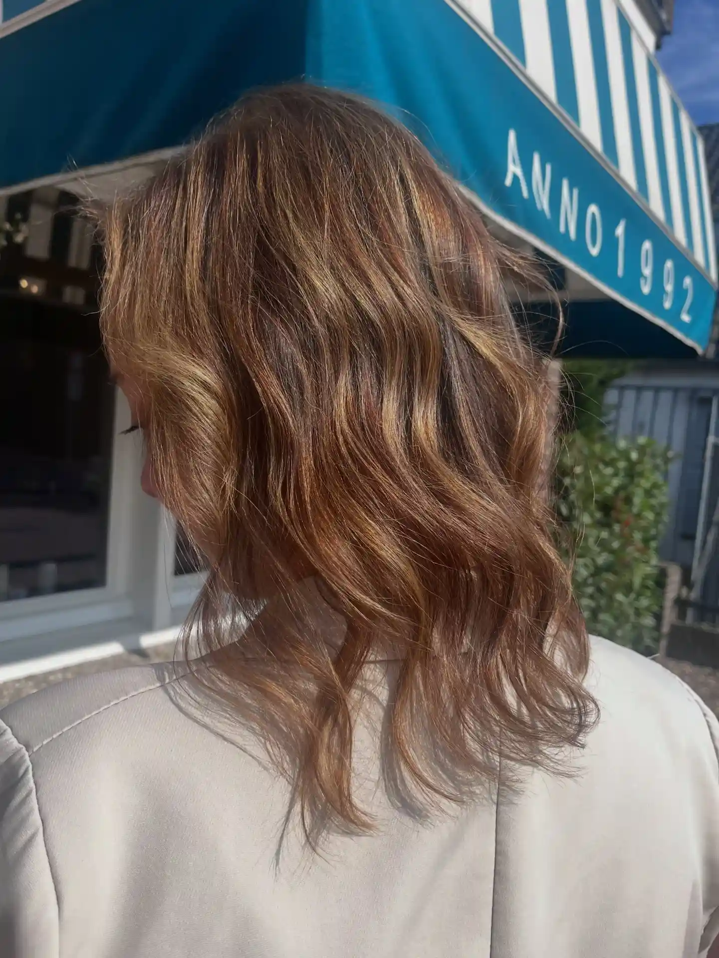 Warm Caramel Lob with Loose Tousled Waves