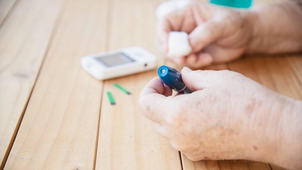 Never Too Late: How Seniors Are Reversing Type 2 Diabetes Through Simple Diet Changes (Real Stories)
