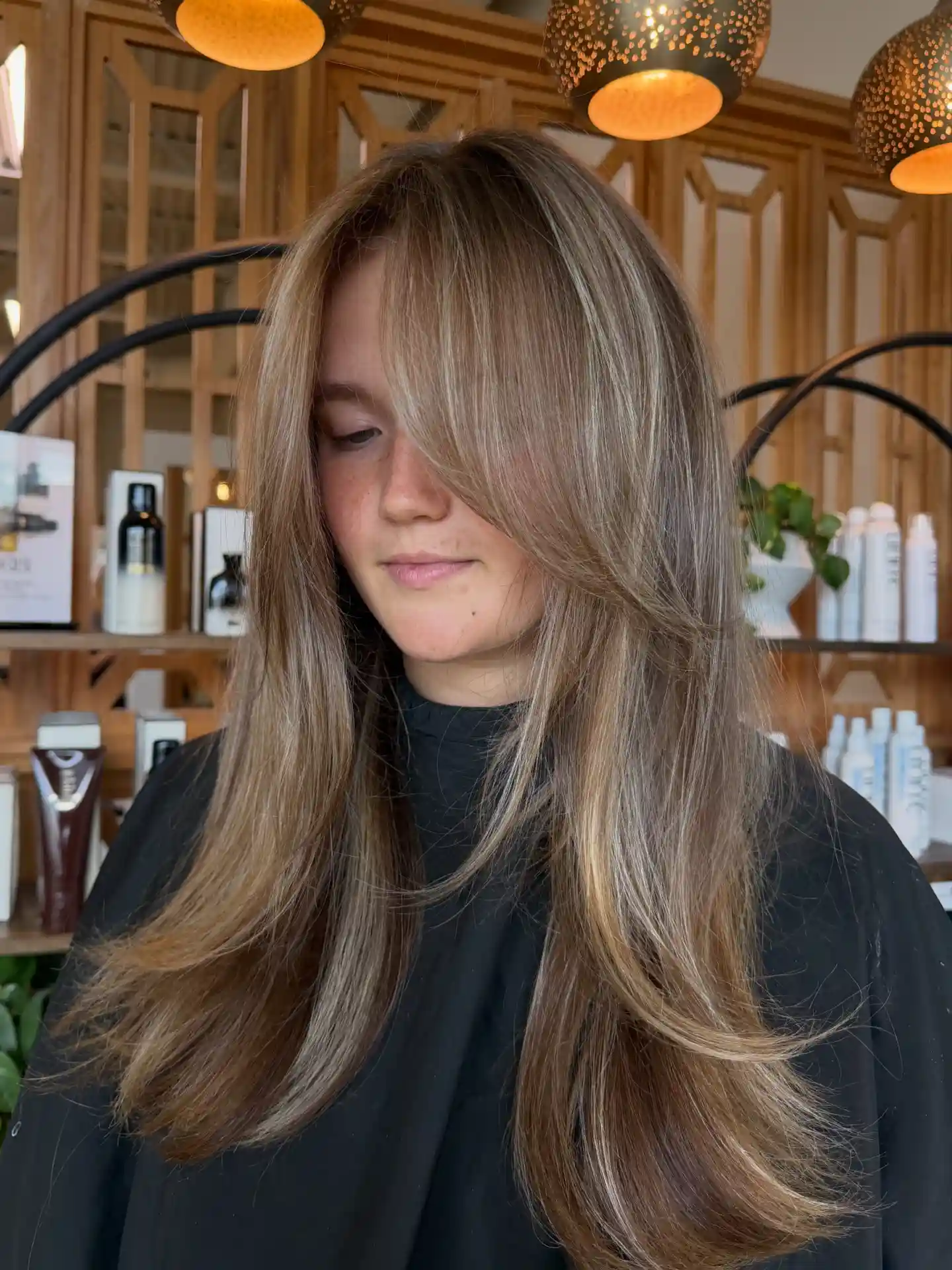  Long Butterfly Layers with Face-Framing Pieces