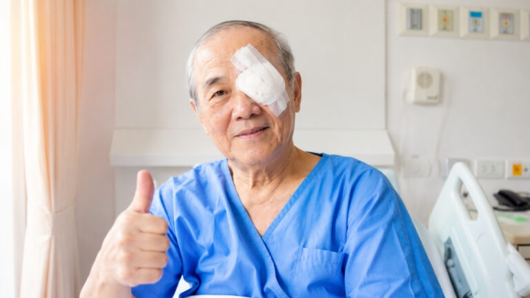 A 30% Lower Dementia Risk Was Linked to Cataract Surgery—Here’s Why