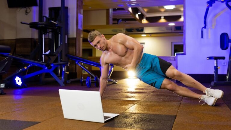 Arnold’s ‘Forbidden’ 7-Move Fitness Hack Leaked! Melt Fat & Build Muscle Like a Pro (Beginners: This Changes EVERYTHING!)