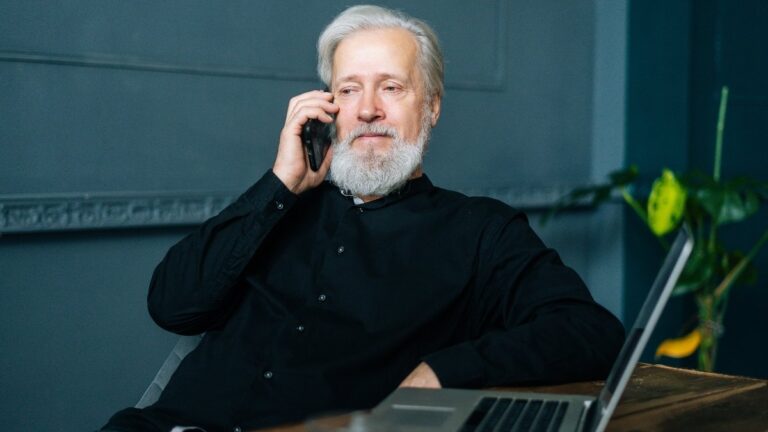 How to Live to 100: I Studied 10,000 Centenarians—Here Are 14 Secrets That Shocked Me