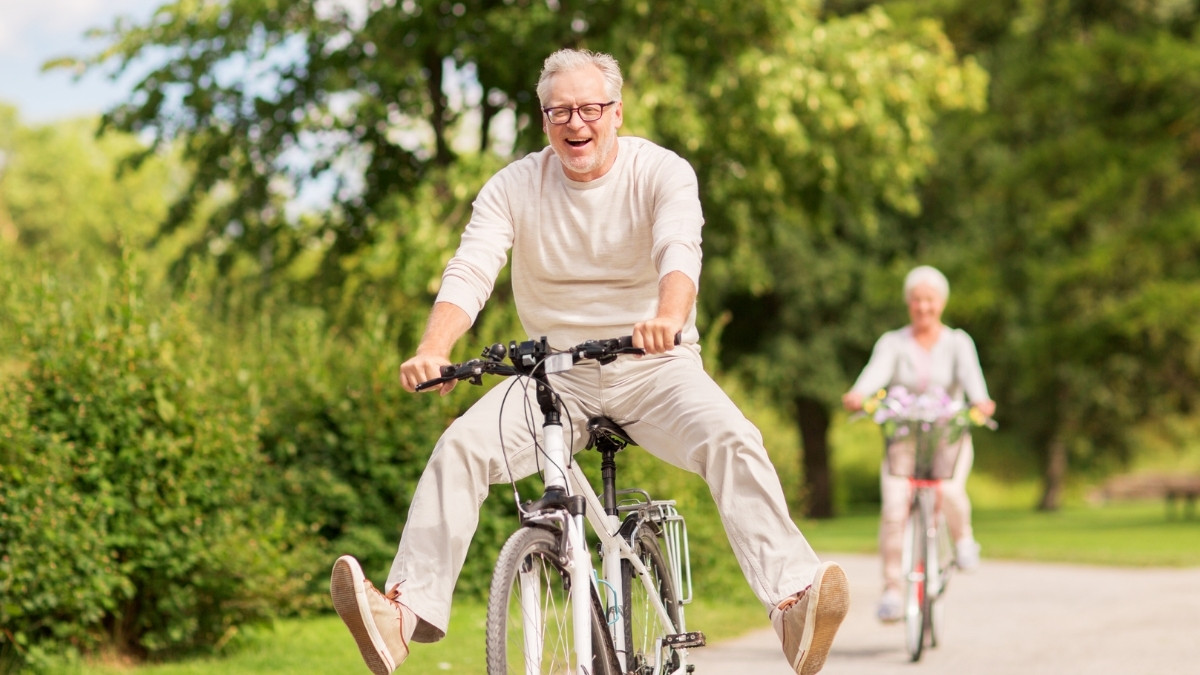How to Time, Pace, and Walk Your Evening Stroll