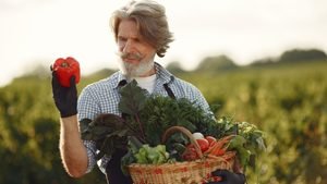 Organic Foods Worse Than Conventional: 11 Shocking Truths (Food Scientists Break Their Silence)