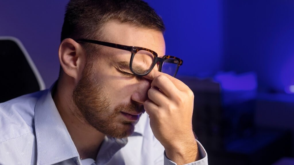 The Blue Light Myth: Scientists Find The Real Reason Your Vision Is Fading After 40