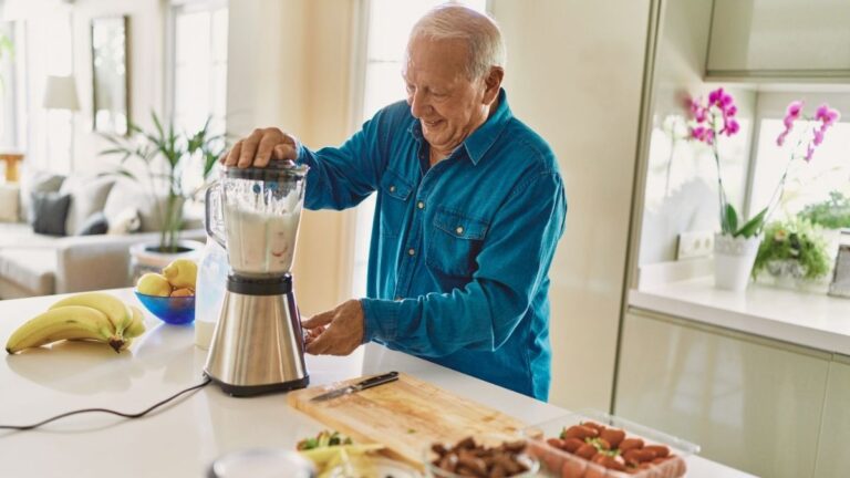 The Smoothie Secret Seniors Swear By: 10 Delicious Blends for Gentle Digestion & Feeling Lighter!
