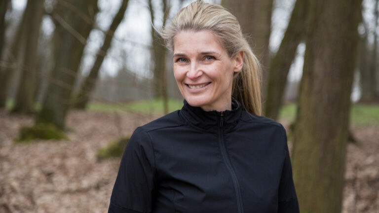 This 15-Minute “Energy Hack” From YouTube’s Favorite Yoga Teacher Is Wild (I Put It to the Test)